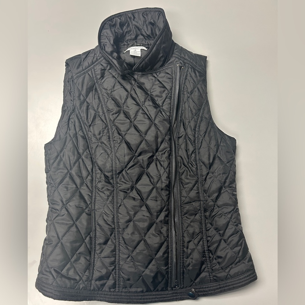 Liz Claiborne Women’s Black Quilted Vest Size S – Pockets, Lightweight Layer